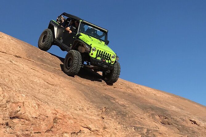 4x4 Hell's Revenge Jeep Tour - Who this tour is best for in Moab