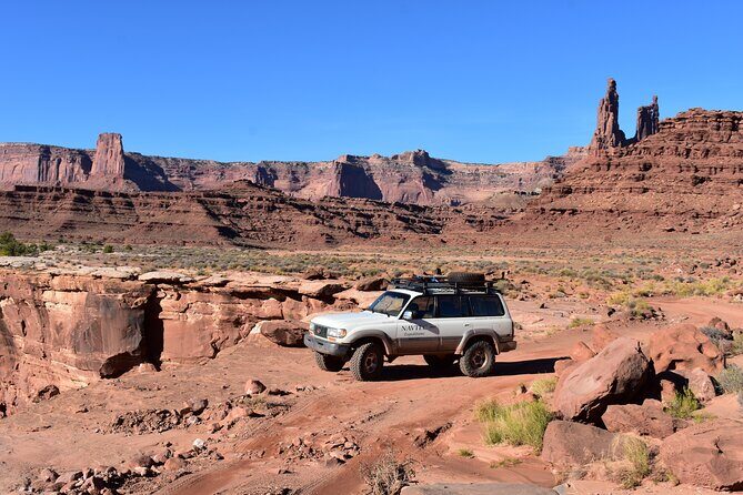 Arches and Canyonlands 4X4 Adventure from Moab - Shafer Trail and White Rim: where the 4x4 work becomes the show