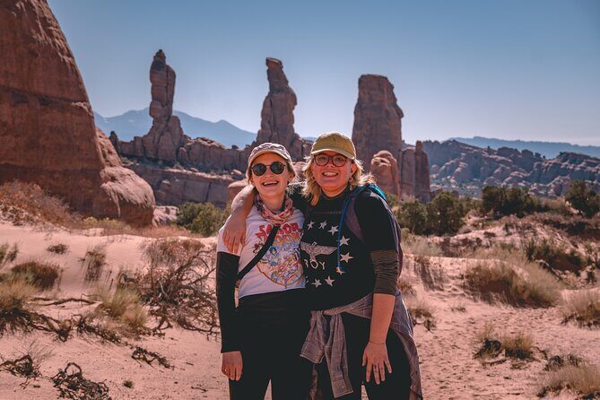 Arches Full Day Small Group Tour & Hike - A 7:00 AM start that turns into a full Arches day