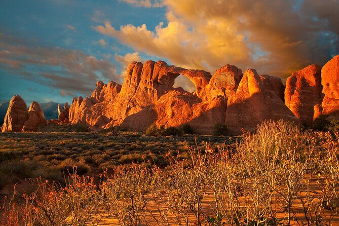 Arches National Park Hike Challenge: Tackle Devils Garden 7m Loop - Timed-Entry Value Inside Arches National Park