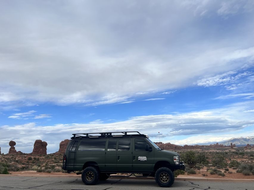Arches National Park: Sunset Pavement Van Tour - Why the Sunset Van Tour Feels Right in Arches National Park