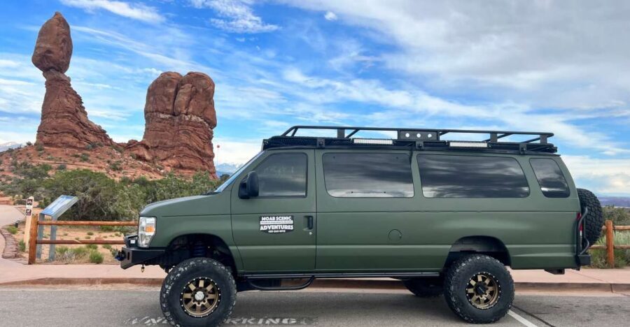 Arches National Park: Sunset Pavement Van Tour - Moab Reservation Center: the place to start your evening