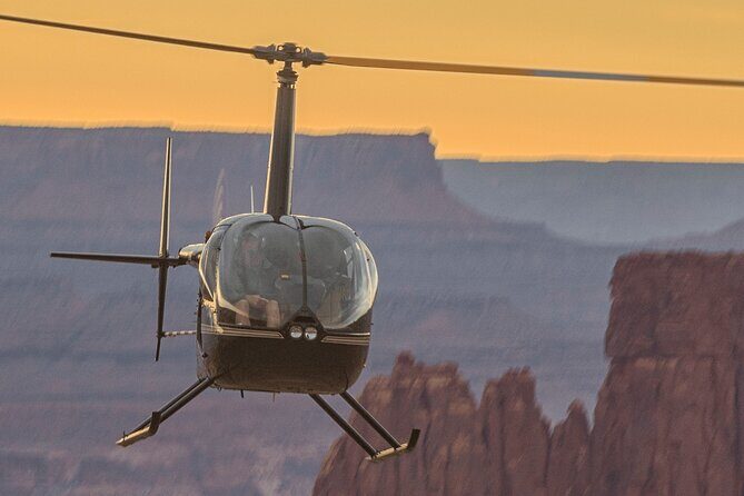 Canyon Country Sunset Helicopter Tour - 60 minutes - Your seat, headsets, and small group setup