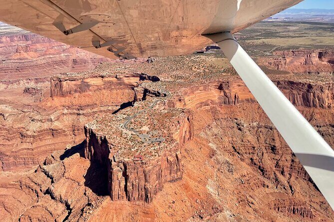 Canyonlands and Arches Combo National Park Airplane Tour - Over Canyonlands: Island in the Sky, White Rim, and the river maze