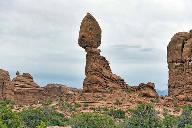 Day Tour Arches and Canyonlands National Park in Utah - Air-Conditioned Jeeps, Seat Rotations, and a Day That Stays Comfortable