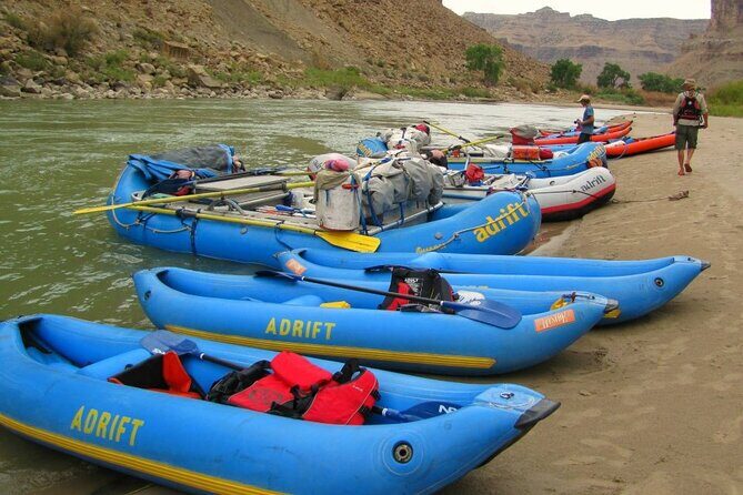 Desolation Canyon - Green River - Camp nights by untouched beaches: what makes the “multi-day” work