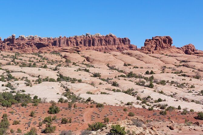 Discover The Hidden Arches: Solitaire Arches Hike & 4x4 Fun - Timed entry into Arches National Park: what you gain for your money