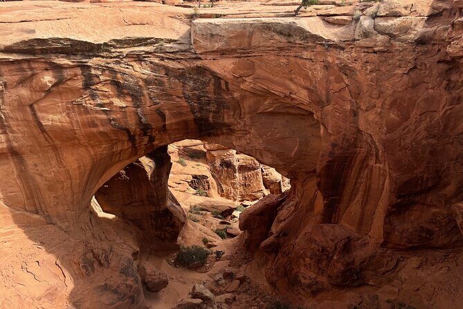 Electric Dirt Bike Tour- Explore Gemini Bridges and Sandstone Canyons, Moab - Arches National Park stop: why it’s timed after Gemini Bridges