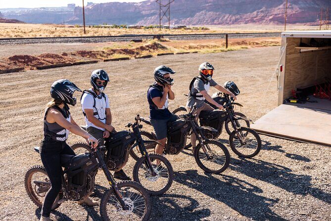 Electric Dirt Bike Tour- Explore Gemini Bridges and Sandstone Canyons, Moab - Start point and timing: plan your 2:00 pm arrival