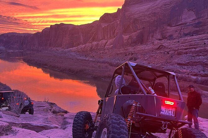 Follow Along and Ride Along Off Road Jeep Tours in Moab Utah - Safety, Radios, and Pacing on Steep Rock