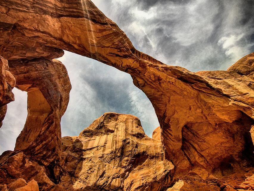 From Moab: Arches National Park 4x4 Drive and Hiking Tour - Why this Arches day feels different from the usual loop