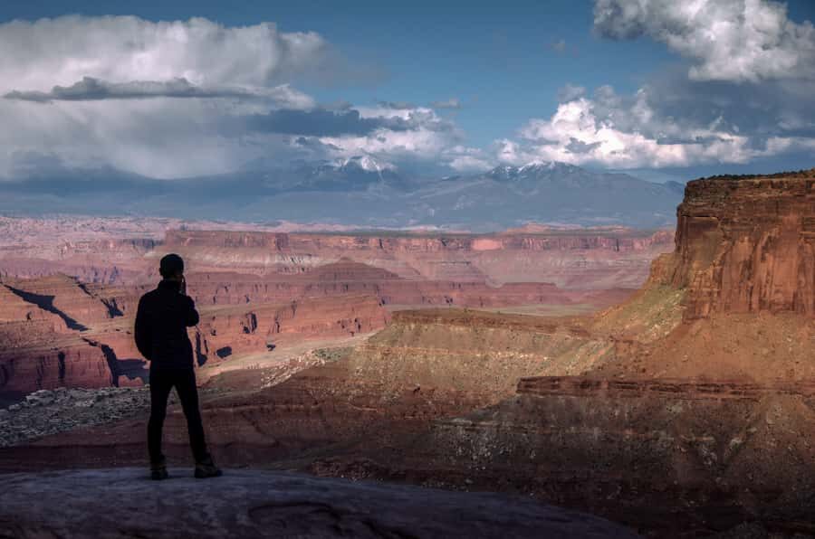 From Moab: Canyonlands 4x4 Drive and Calm Water Cruise - What to bring and what to wear for a comfortable, long day