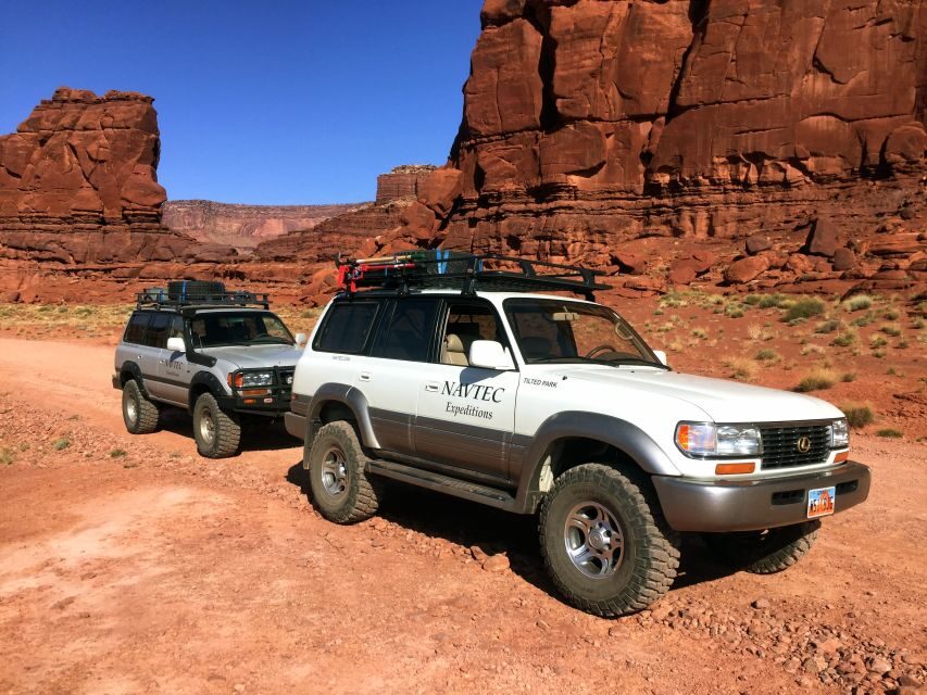 From Moab: Full-Day Canyonlands and Arches 4x4 Driving Tour - White Rim Trail driving and Musselman Arch views
