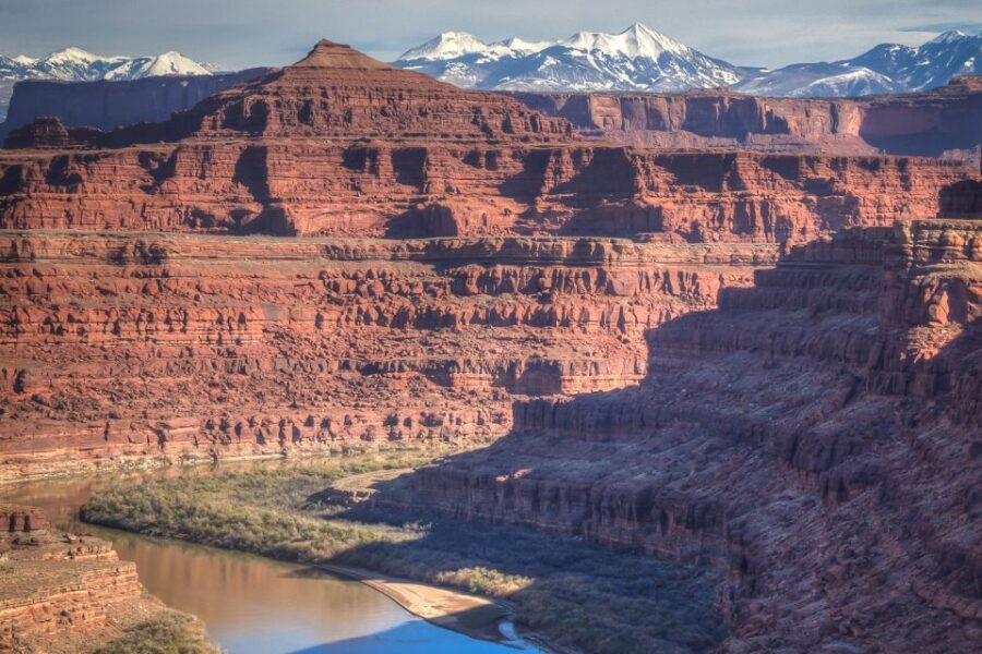 From Moab: Full-Day Canyonlands and Arches 4x4 Driving Tour - Arches National Park: Doc Williams Point, fins, dunes, and the arch lineup