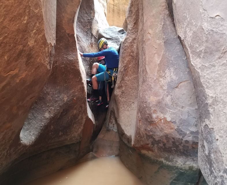 From Moab: Half-Day Canyoneering Adventure in Entrajo Canyon - Should you book this tour?