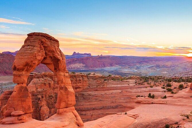 Half Day Arches 4x4 with Delicate Arch Hike - A private 4x4 into Arches: what the half day really feels like