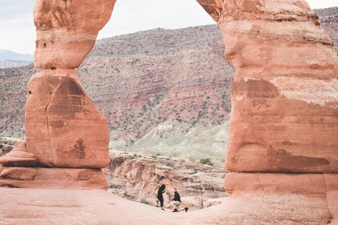 Half Day Arches 4x4 with Delicate Arch Hike - Delicate Arch hike: 3.2 miles round-trip, up-hill, and not easy