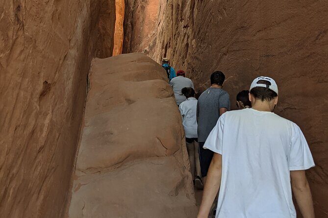 Immersive Arches Walking Tours | More Stops, More Tour Options - The 4-hour route that hits the big names first