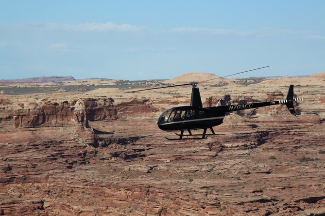 Island in the Sky & Canyon Country Heli Tour - 45 minutes - Grand View Point and the White Rim Road: Perspective at 6,080 Feet