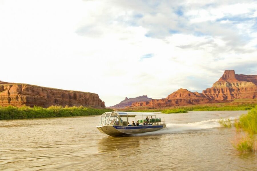 Moab: 1-Hour Express Jet Boat Tour on Colorado River - Where you meet at 1861 N Hwy 191 (and why that location helps)