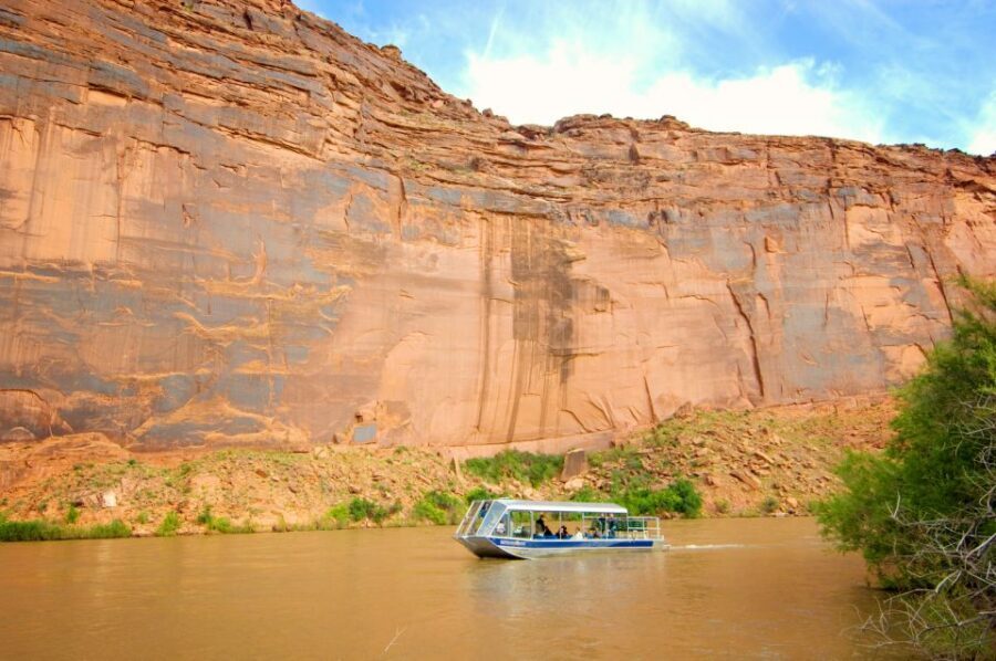 Moab: 3-Hour Jet Boat Tour to Dead Horse Point State Park - The core route: calm-water gliding under canyon walls