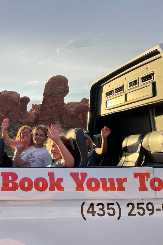 Moab: Arches National Park Sightseeing Tour - A simple 4-hour plan that hits the big moments