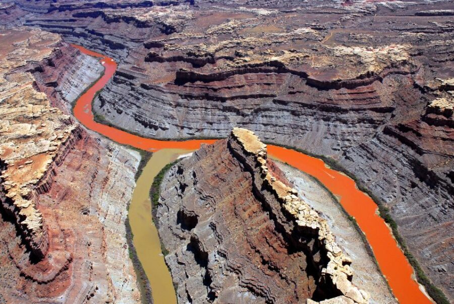 Moab: Canyonlands + Arches National Park Scenic Flight - Comfort, rules, and practical packing for the aircraft