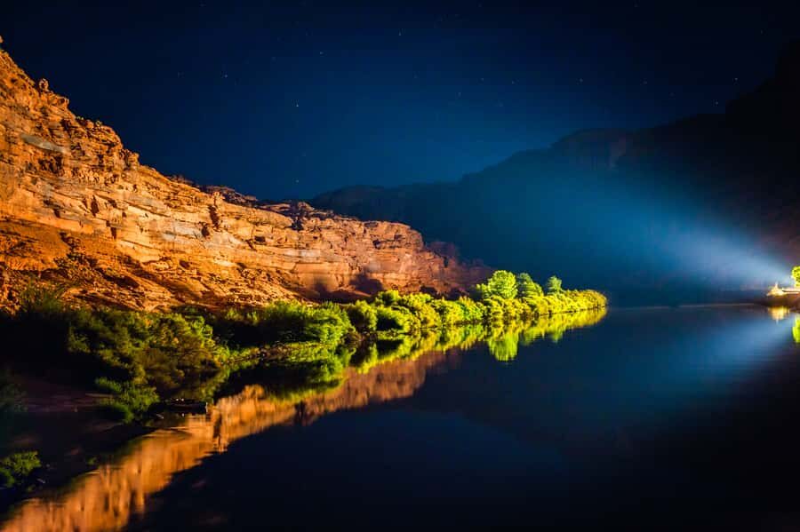 Moab: Colorado River Dinner Cruise with Music and Light Show - Key Points I’d Plan Around