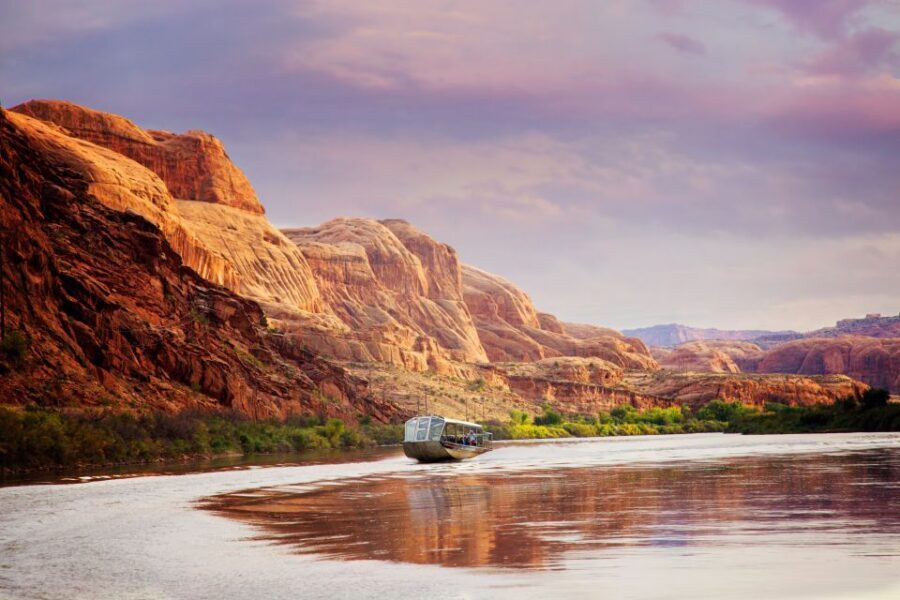 Moab: Colorado River Sunset Boat Tour with Optional Dinner - Entering the mood: why this sunset cruise works so well