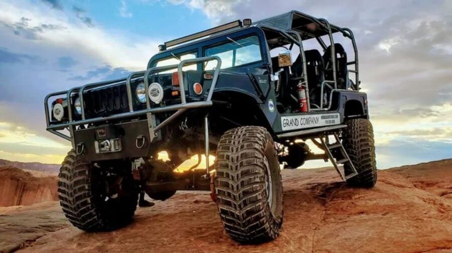 Moab: Hell's Revenge "Beast" 4x4 Adventure Tour - Colorado River Overlook: the 800-foot view into Arches
