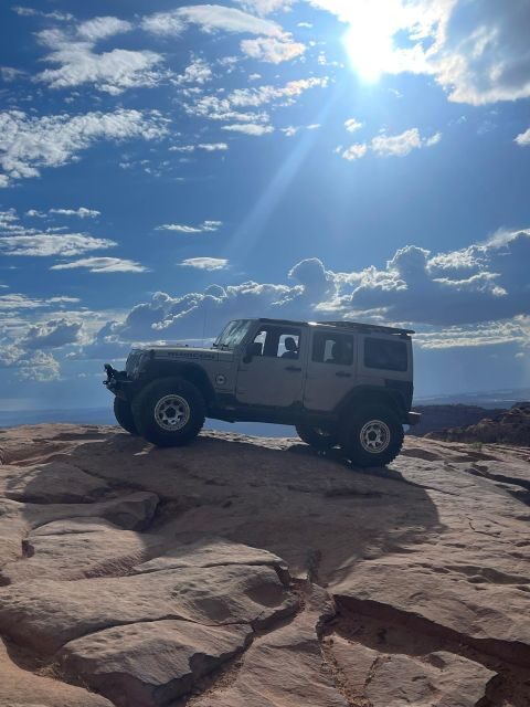 Moab Jeep Tour - Entering Grand Company and starting your 2-hour adventure