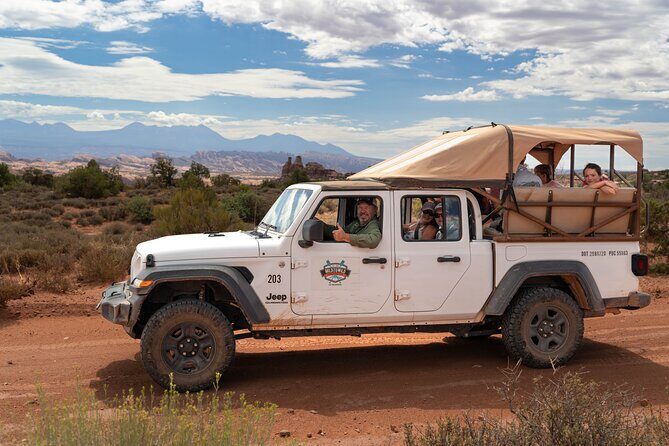 Moab Morning Half Day Jeep Tour - What Your Guide Points Out: Geology, Wild History, and Indigenous Culture