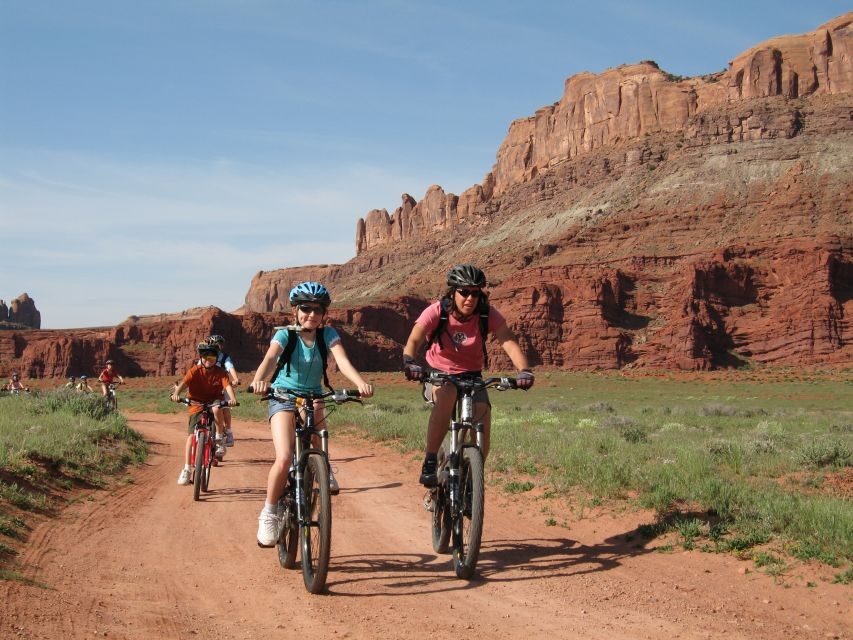 Moab: Mountain Bike Half Day Tour - 7 to 10 miles of Moab riding: Slickrock, canyon sections, and regroup breaks