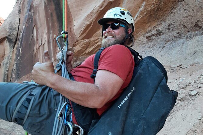 Moab Rappeling Adventure: Medieval Chamber Slot Canyon - Gear and safety at Paddle Moab: what you get and what you should plan