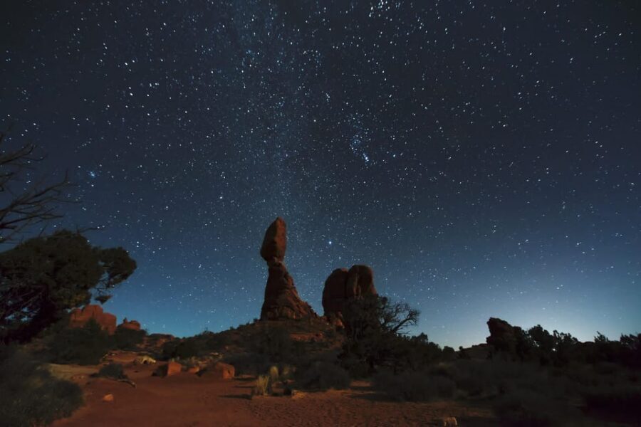 Moab: The Windows Astro-Photography and Stargazing Hike - What to bring for a smooth, photo-ready night
