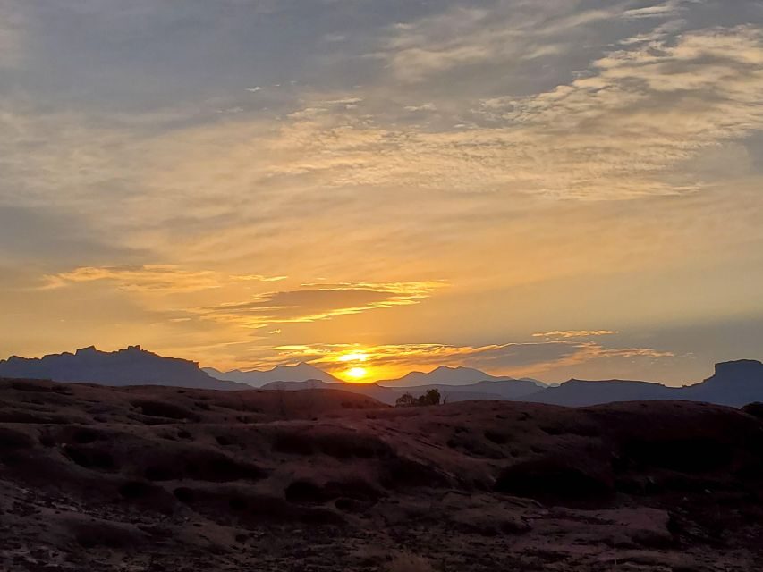 Morning Arches National Park 4x4 Tour - Stop-by-stop: what each formation area is like