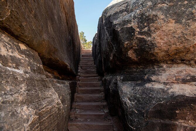 NEW! Canyonlands Needles Chesler Park Hiking Discovery Tour - Getting up early in Moab (and why it helps)