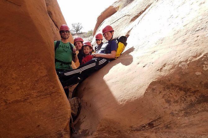 Private Half-Day Canyoneering Tour in Moab - Gear Provided: Harness, Helmet, Gloves (and What That Means for You)