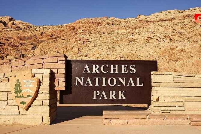 Self Guided Audio Driving Tour in Arches National Park - Stop 1: Arches National Park Route, Geology Stories, and Big-Named Sights