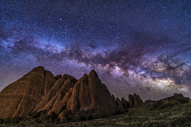 Sunset and Night Photography in Arches National Park - The photo route inside Arches: from golden light to full dark