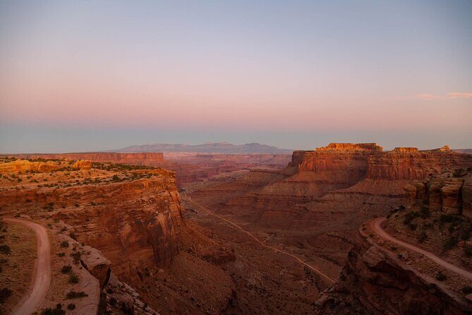 Sunset in Canyon Country Airplane Tour- 60 Min - Small group comfort: why max 9 matters