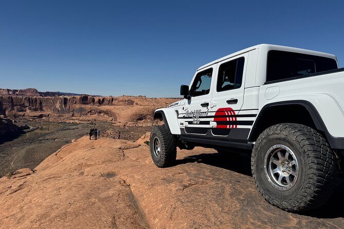 Sunset Private Off-Road Jeep Tour in Moab - Dinosaur Footprints and the Red Rock Road Traveled