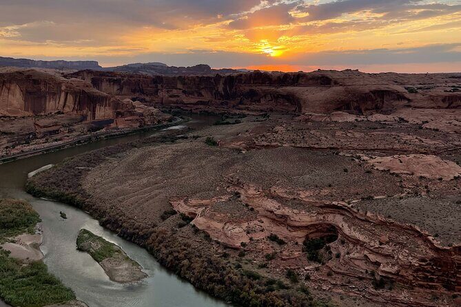 The "Beast" 4x4 Family Adventure in Moab, Utah - Booking Smart: When Moab Fills Up