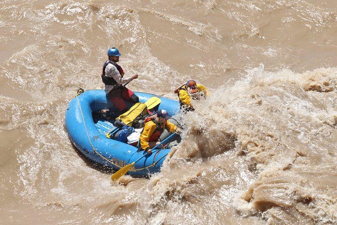 Whitewater Rafting on the Colorado River - Lunch on the bank: what that riverside picnic is like