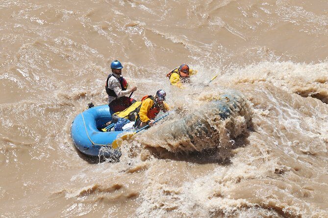 Whitewater Rafting on the Colorado River - How wet you might get (and why that matters for what to wear)