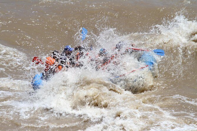 Whitewater Rafting on the Colorado River - The people and the safety vibe: why guides change the whole experience
